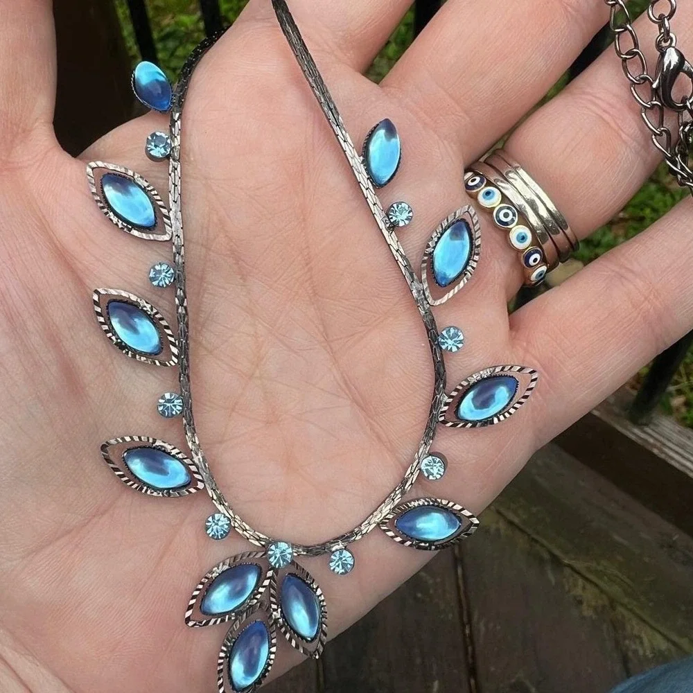 Vtg Blue Faux Moonstone Rhinestone Silver‎ Tone Bib Statement Necklace